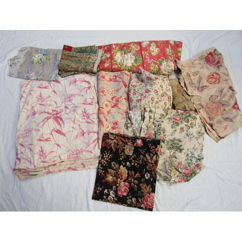 8180 - Twenty one approx late 19th Century through to early 20th Century cotton chintz and floral linens