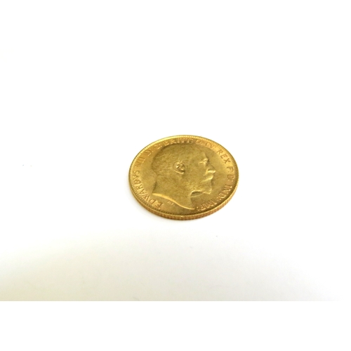 9276 - A 1910 gold half sovereign