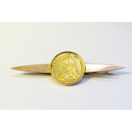 9178 - An 1887 gold half sovereign in a 9ct gold brooch mount, 7.5g