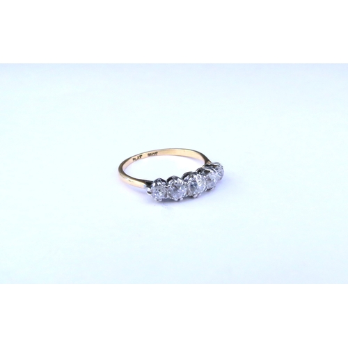 9152 - A five stone diamond ring, 1ct total approx, stamped 18ct/plat. Size L/M, 2.1g