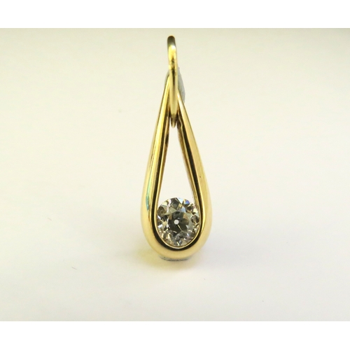 9022 - A gold pendant set with a 0.70ct approx diamond, 4.4g