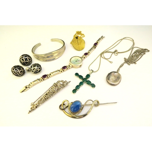 9248 - A small quantity of silver and 925 jewellery including locket, chain, watch, brooch, earrings etc  (... 