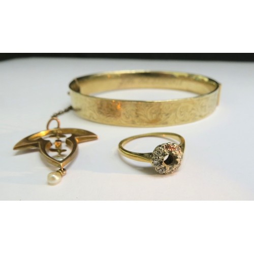 9082 - A 9ct gold bronze core filled bangle, 18ct gold ring with  diamond framed, centre stone missing and ... 