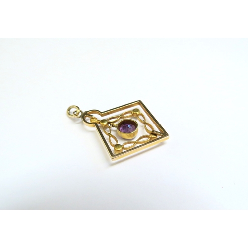 9120 - An Edwardian grey seed pearl and amethyst drop pendant, unmarked gold, 2.9g