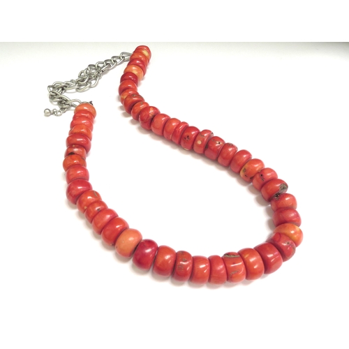 9096 - A coral necklace, 40cm long with extender  (R)  £100