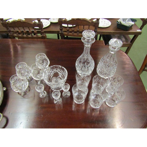 4095 - A group of Edinburgh crystal glassware including decanters, tumblers etc (16)