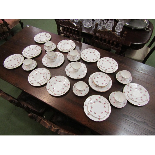 4103 - A quantity of Colclough rose pattern dinner and tea wares