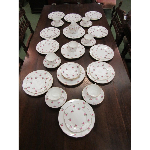 4103 - A quantity of Colclough rose pattern dinner and tea wares