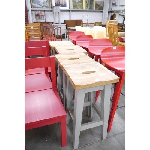 2365 - Four oak top stools on painted base