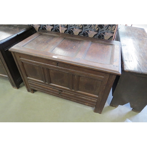 2202 - An 18th Century oak three panel mule chest