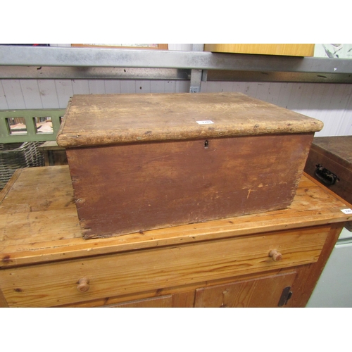 2260 - A Victorian pine storage box   (R)  £30