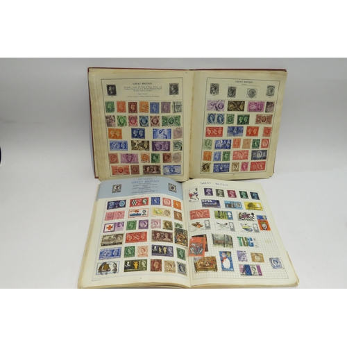 4418 - Two albums of world stamps, 12 unused 