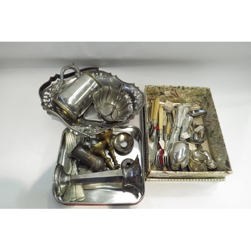 4464 - Mostly silver plate flatware and box containing plated and silver items                 (R) £30