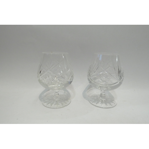 4470 - A pair of Edinburgh crystal brandy balloons in presentation case, chip to foot of one