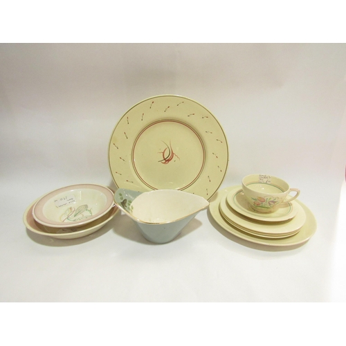 4260 - A small quantity of Susie Cooper wares, bowls, dishes etc