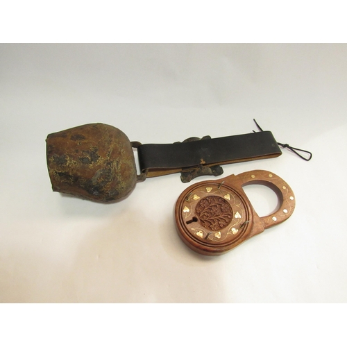 4296 - A vintage cow bell and padlock form key holder (2)