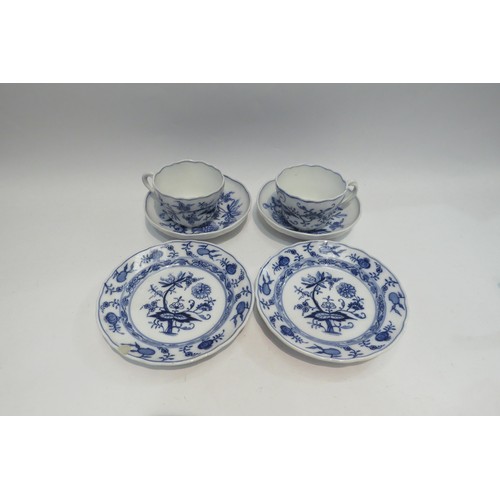 4081 - A Villeroy & Boch, Dresden, blue and white teapot with infuser, two cups, two saucers, two plates an... 