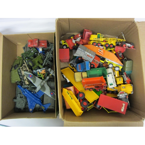 8171 - A collection of assorted loose and playworn Dinky, Corgi, Matchbox and other diecast vehicles includ... 