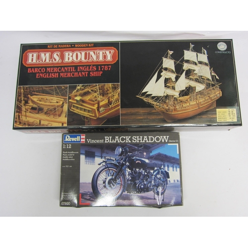 8426 - Two model kits to include Constructo HMS Bounty 1:50 scale wooden model merchant ship no.80817 and R... 