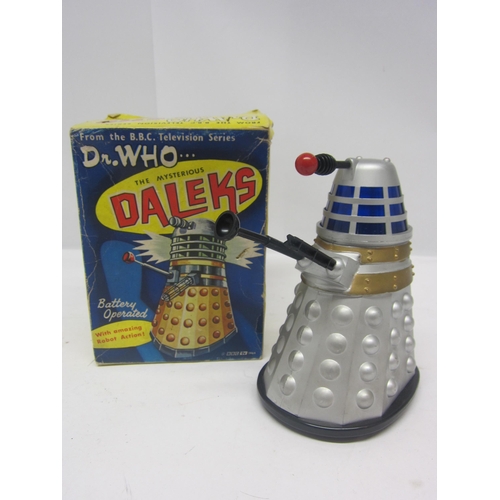 8072 - A boxed Louis Marx & Co 1964 Dr Who... The Mysterious Daleks battery operated silver plastic Dalek a... 