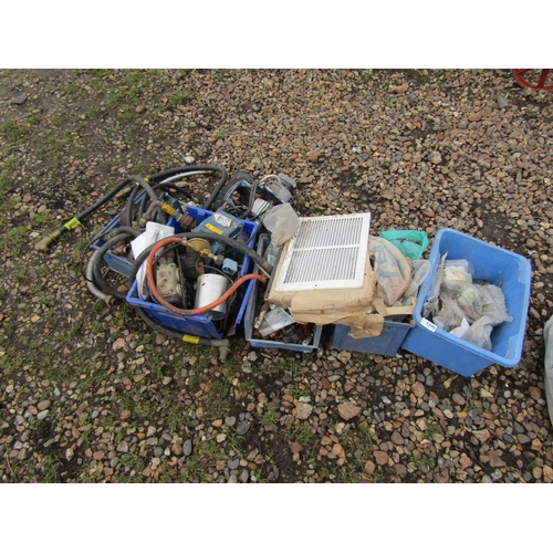 3290 - A quantity of plumbing equipment