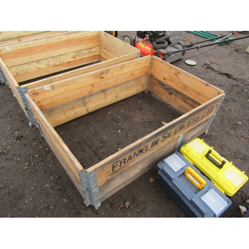 3376 - A raised bed