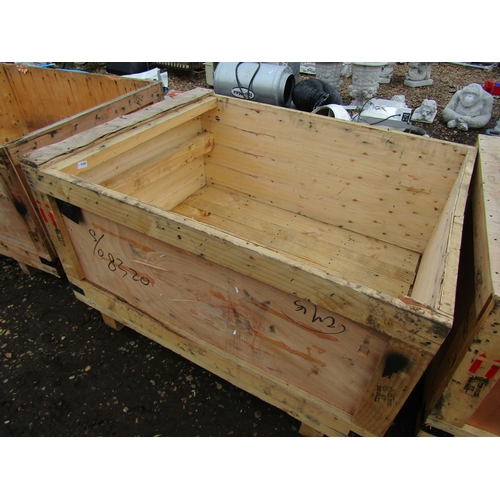 3383 - A timber crate approx. 3' x 4'