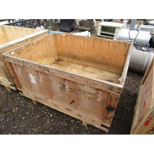 3384 - A timber crate approx. 3' x 4'