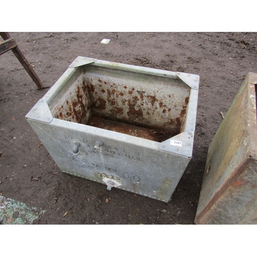 3387 - A galvanised riveted tank, approx. 2' x 2' 6