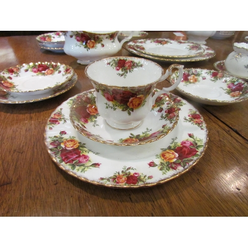 1092 - A selection of Royal Albert 