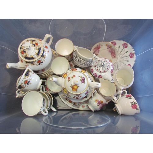 1148 - A box of mixed tea sets to include Duchess 