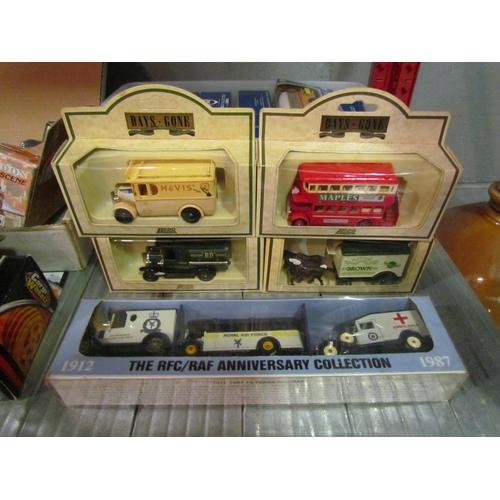 1208 - A collection of diecast vehicles including Eddie Stobart lorry and Corgi Cameo Collection