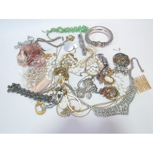 1248 - A bag of assorted jewellery