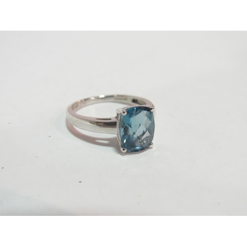 1275 - A 9ct white gold topaz set ring, approximately 2.6g