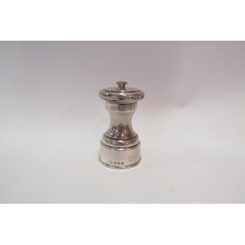 1281 - A solid silver pepper mill, Birmingham 1915, Hukin & Heath Ltd., approximately 3