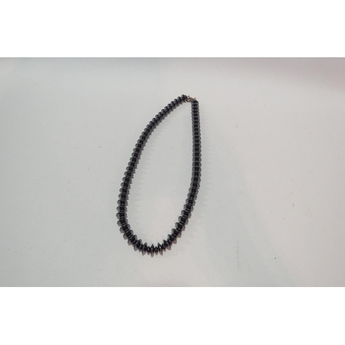 1287 - A hematite necklace  (C)