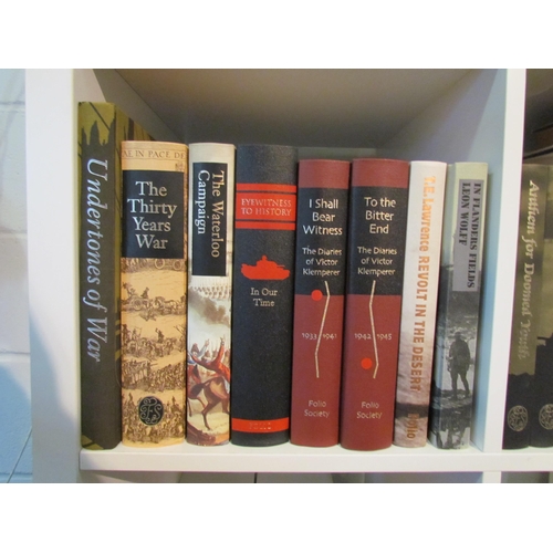 1352 - A collection of military interest/war related books, 13 volumes of which Folio Society, including WW... 