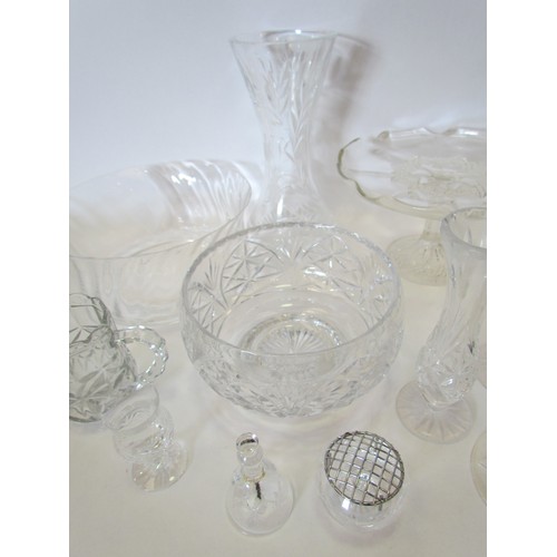 4450 - A collection of glass to include cut glass vase, bowls, tazza etc