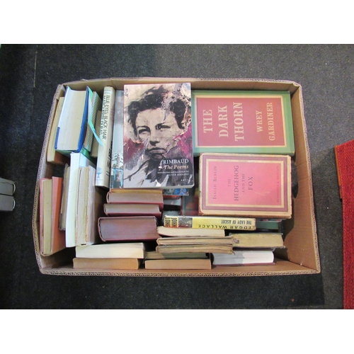 1452 - A box of assorted poetry, art, literature books, including some signed by author