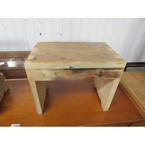 2265 - Two rustic pine stools    (E)  £10-20