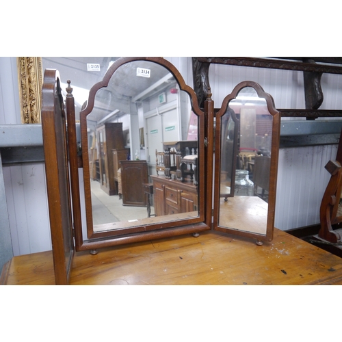 2134 - An Edwardian mahogany tripple dressing table mirror