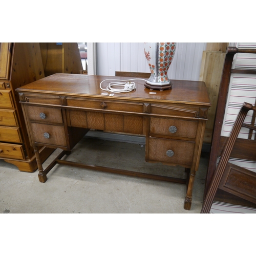 2333 - An oak dressing table desk