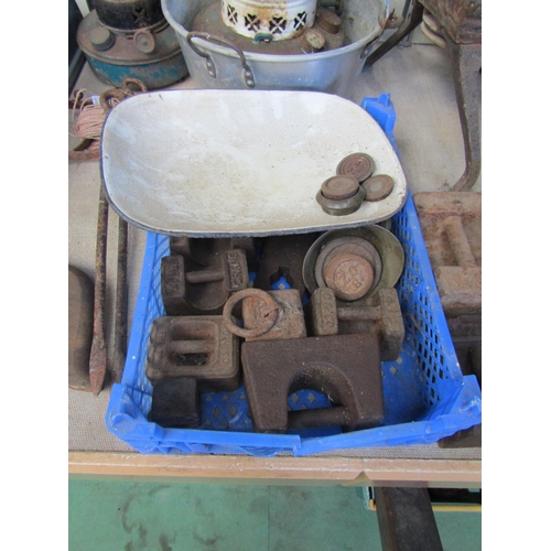 5084 - A quantity of iron weights, pans etc