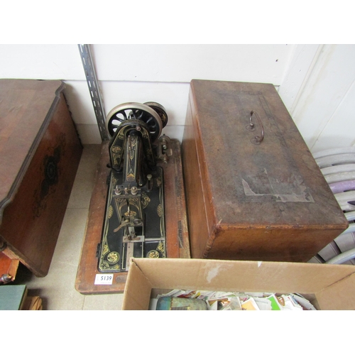 5139 - A wooden cased Frister & Rossman sewing machine