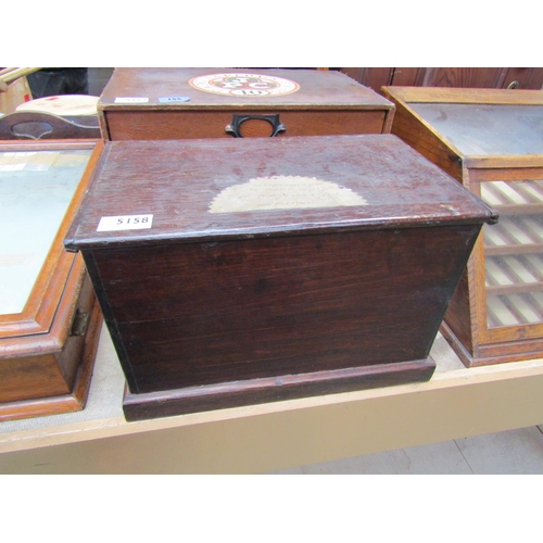 5158 - An oak lift top box, 35cm x 22cm x 22cm high  (R)  £30