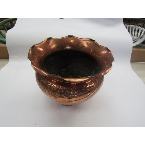 5249 - A copper Art Nouveau planter with rolled rim