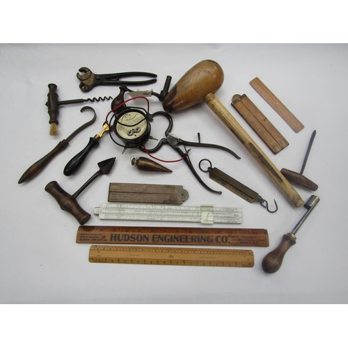 5261 - A box of tools and rules including Hudson Engineering Co.