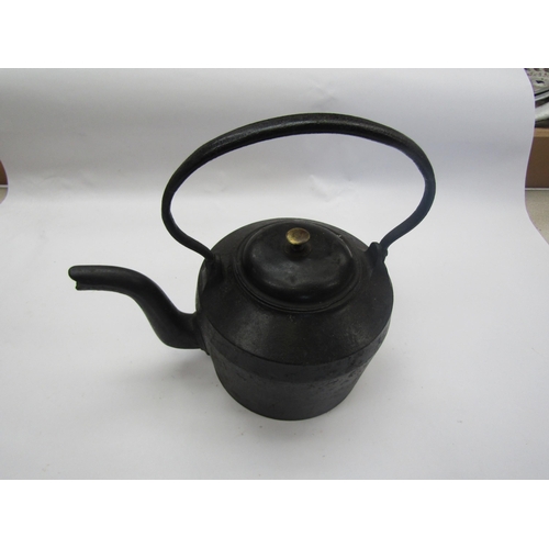 5277 - A Holcroft 7 pint cast kettle   (R)  £30