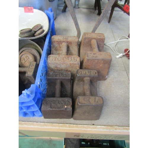 5084 - A quantity of iron weights, pans etc