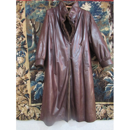 4177 - A superb chocolate brown soft leather ladies coat with a fine beaver lamb lining which is removable.... 